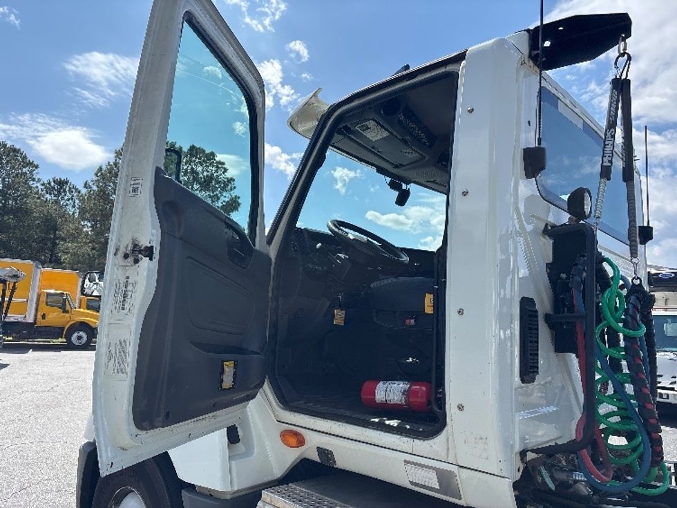 Day Cab Tractor-Heavy Duty Tractors-International-2021-LT625-West Columbia-SC-194,870\n\t\tmiles-$ 42,250 - Image 9