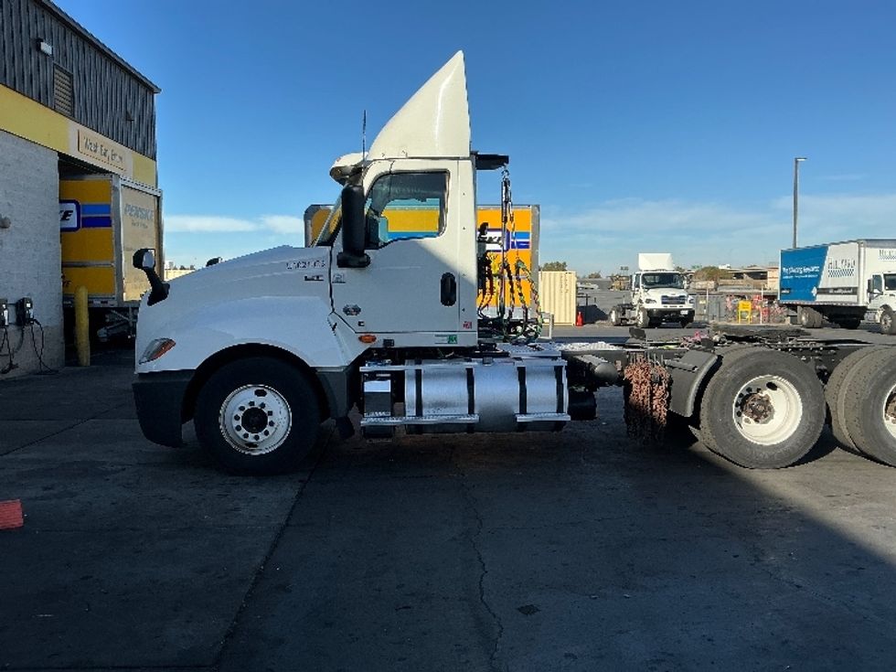 Day Cab Tractor-Heavy Duty Tractors-International-2021-LT625-West Sacramento-CA-347,976\n\t\tmiles-$ 55,250 - Image 4