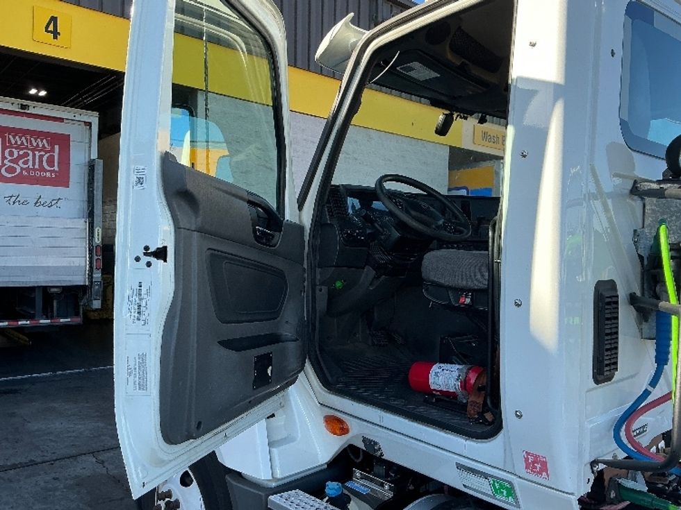 Day Cab Tractor-Heavy Duty Tractors-International-2021-LT625-West Sacramento-CA-347,976\n\t\tmiles-$ 55,250 - Image 9