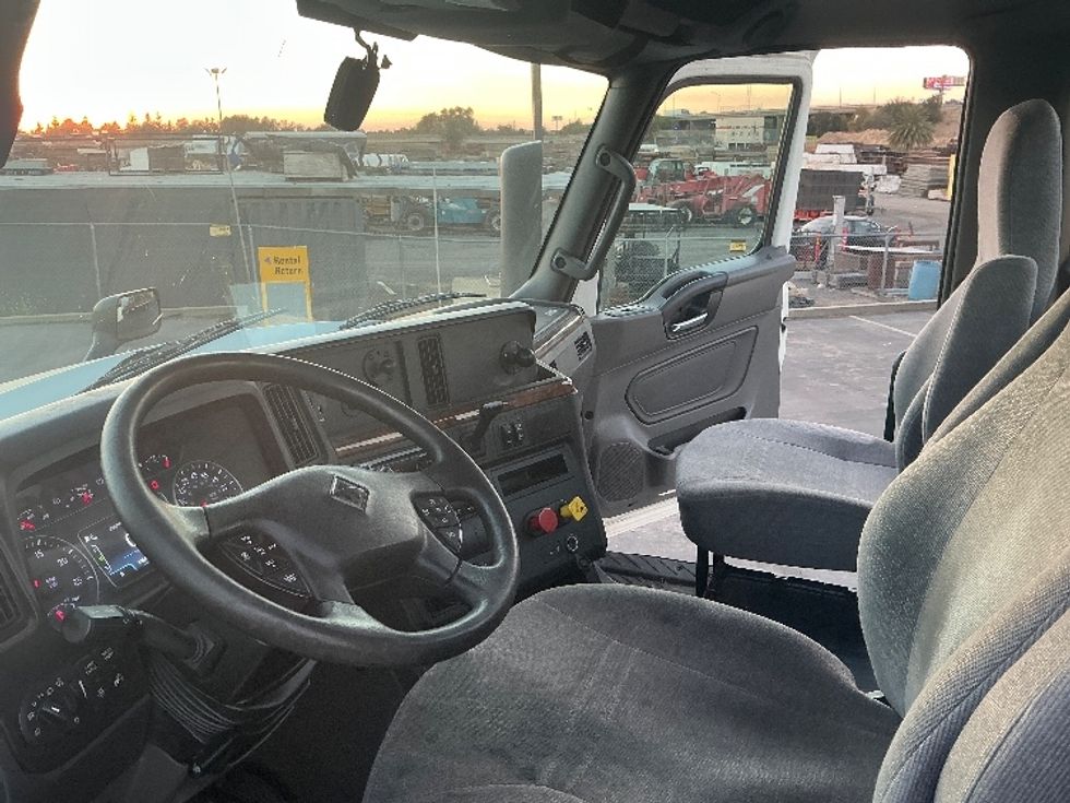 Day Cab Tractor-Heavy Duty Tractors-International-2021-LT625-West Sacramento-CA-358,892\n\t\tmiles-$ 54,250 - Image 10