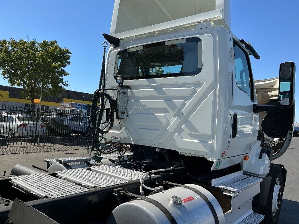 Day Cab Tractor-Heavy Duty Tractors-International-2021-LT625-West Sacramento-CA-362,180\n\t\tmiles-$ 54,500 - Image 18