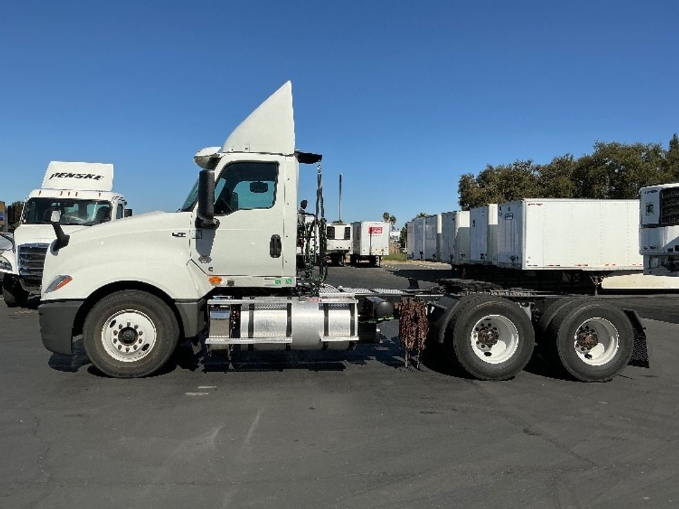 Day Cab Tractor-Heavy Duty Tractors-International-2021-LT625-West Sacramento-CA-362,180\n\t\tmiles-$ 54,500 - Image 4