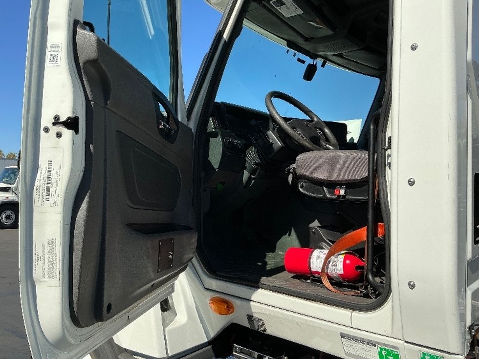 Day Cab Tractor-Heavy Duty Tractors-International-2021-LT625-West Sacramento-CA-362,180\n\t\tmiles-$ 54,500 - Image 9