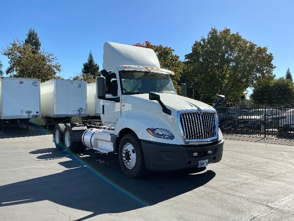 Day Cab Tractor-Heavy Duty Tractors-International-2021-LT625-West Sacramento-CA-408,345\n\t\tmiles-$ 51,250 - Image 1