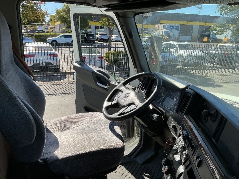 Day Cab Tractor-Heavy Duty Tractors-International-2021-LT625-West Sacramento-CA-408,345\n\t\tmiles-$ 51,250 - Image 14