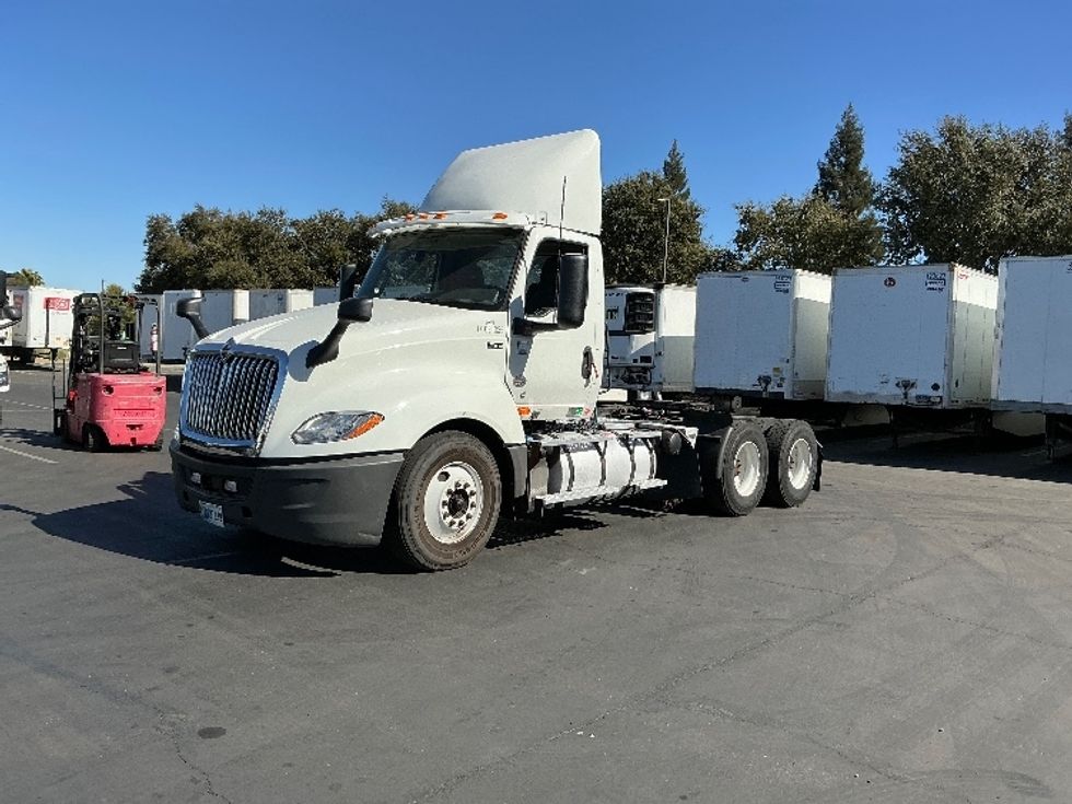 Day Cab Tractor-Heavy Duty Tractors-International-2021-LT625-West Sacramento-CA-408,345\n\t\tmiles-$ 51,250 - Image 3