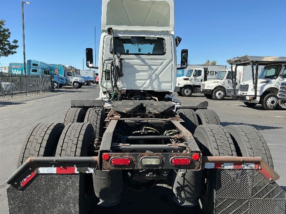 Day Cab Tractor-Heavy Duty Tractors-International-2021-LT625-West Sacramento-CA-408,345\n\t\tmiles-$ 51,250 - Image 6