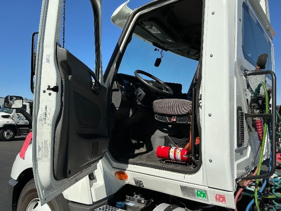 Day Cab Tractor-Heavy Duty Tractors-International-2021-LT625-West Sacramento-CA-408,345\n\t\tmiles-$ 51,250 - Image 9