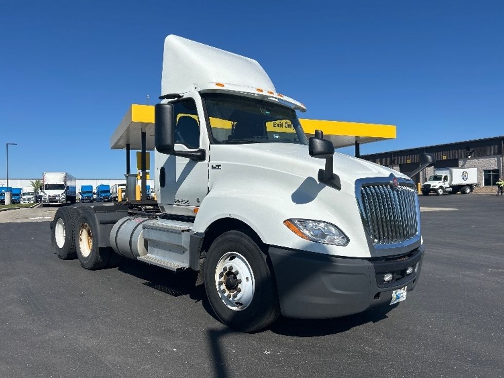 Day Cab Tractor-Heavy Duty Tractors-International-2021-LT625-Windsor-WI-291,804\n\t\tmiles-$ 45,750 - Image 1