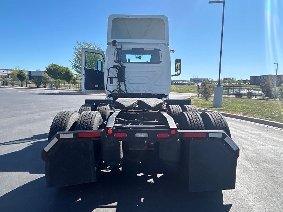 Day Cab Tractor-Heavy Duty Tractors-International-2021-LT625-Windsor-WI-291,804\n\t\tmiles-$ 45,750 - Image 19