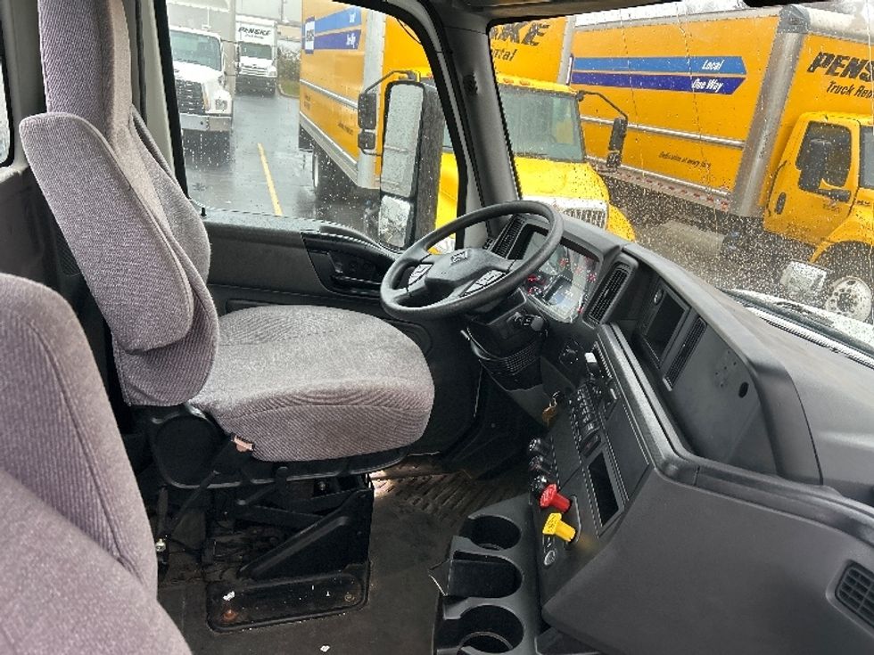 Day Cab Tractor-Heavy Duty Tractors-International-2021-RH613-Brooklyn Park-MN-34,220\n\t\tmiles-$ 32,500 - Image 14