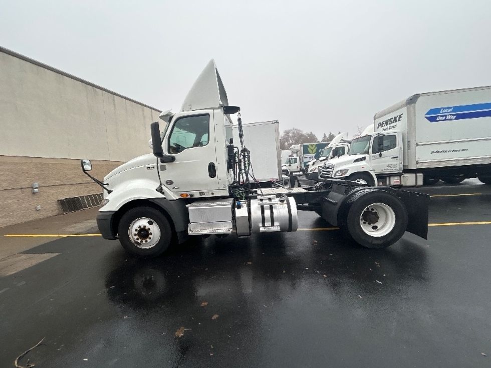Day Cab Tractor-Heavy Duty Tractors-International-2021-RH613-Brooklyn Park-MN-34,220\n\t\tmiles-$ 32,500 - Image 4