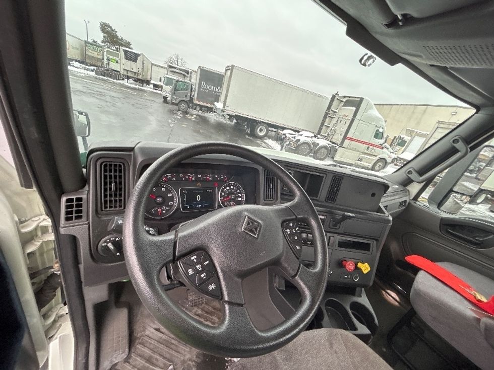 Day Cab Tractor-Heavy Duty Tractors-International-2021-RH613-Brooklyn Park-MN-90,368\n\t\tmiles-$ 32,250 - Image 10