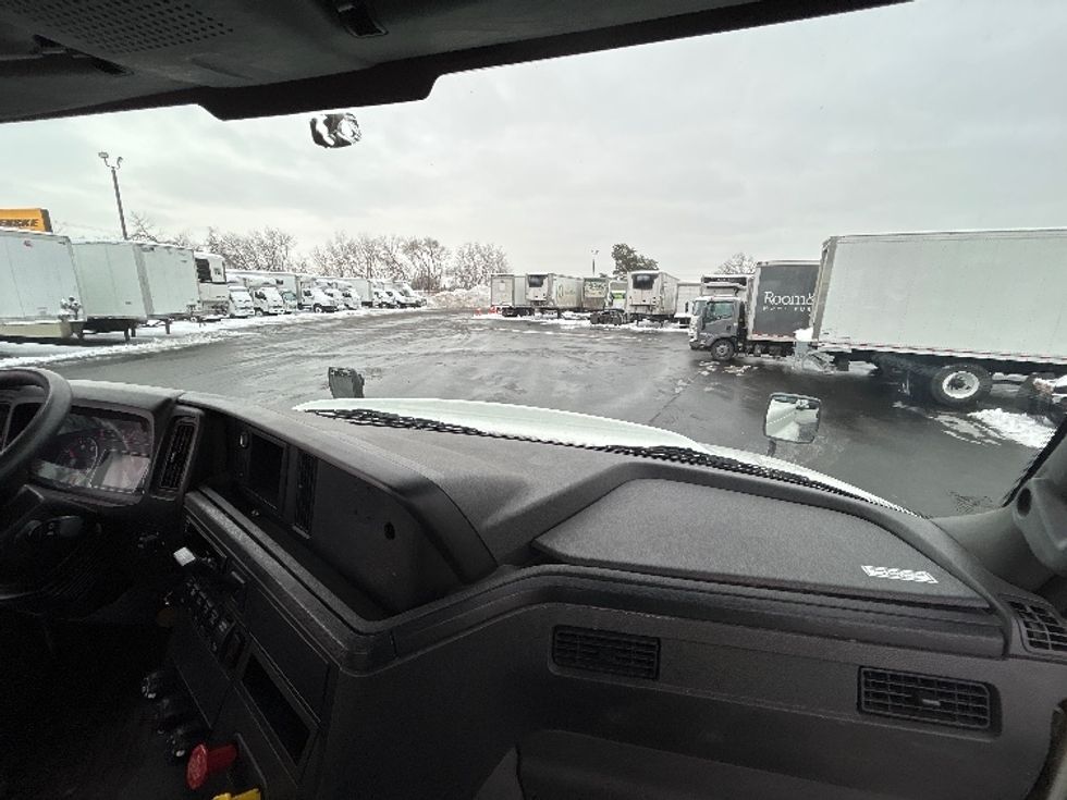 Day Cab Tractor-Heavy Duty Tractors-International-2021-RH613-Brooklyn Park-MN-90,368\n\t\tmiles-$ 32,250 - Image 13