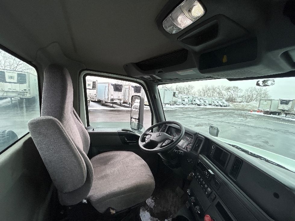 Day Cab Tractor-Heavy Duty Tractors-International-2021-RH613-Brooklyn Park-MN-90,368\n\t\tmiles-$ 32,250 - Image 14