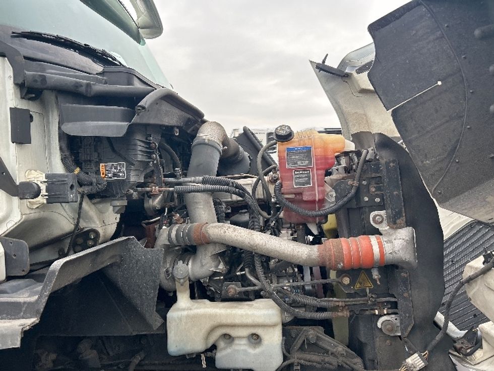 Day Cab Tractor-Heavy Duty Tractors-International-2021-RH613-Brooklyn Park-MN-90,368\n\t\tmiles-$ 32,250 - Image 15