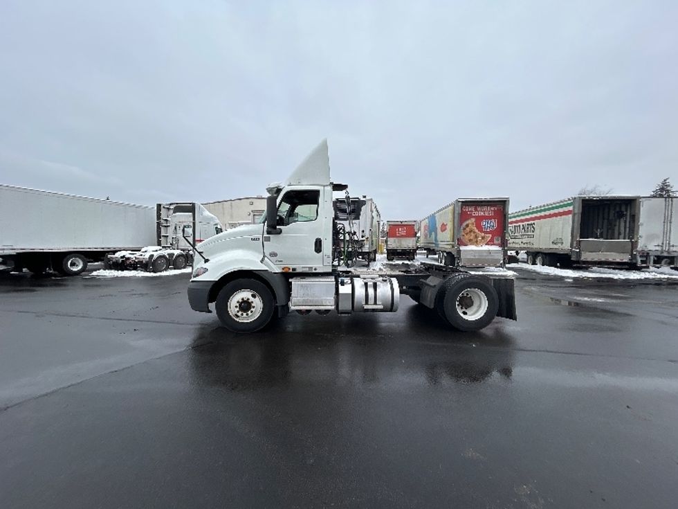Day Cab Tractor-Heavy Duty Tractors-International-2021-RH613-Brooklyn Park-MN-90,368\n\t\tmiles-$ 32,250 - Image 4