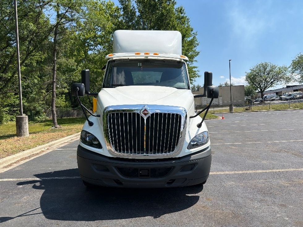 Day Cab Tractor-Heavy Duty Tractors-International-2021-RH613-Capitol Heights-MD-113,088\n\t\tmiles-$ 45,000 - Image 2