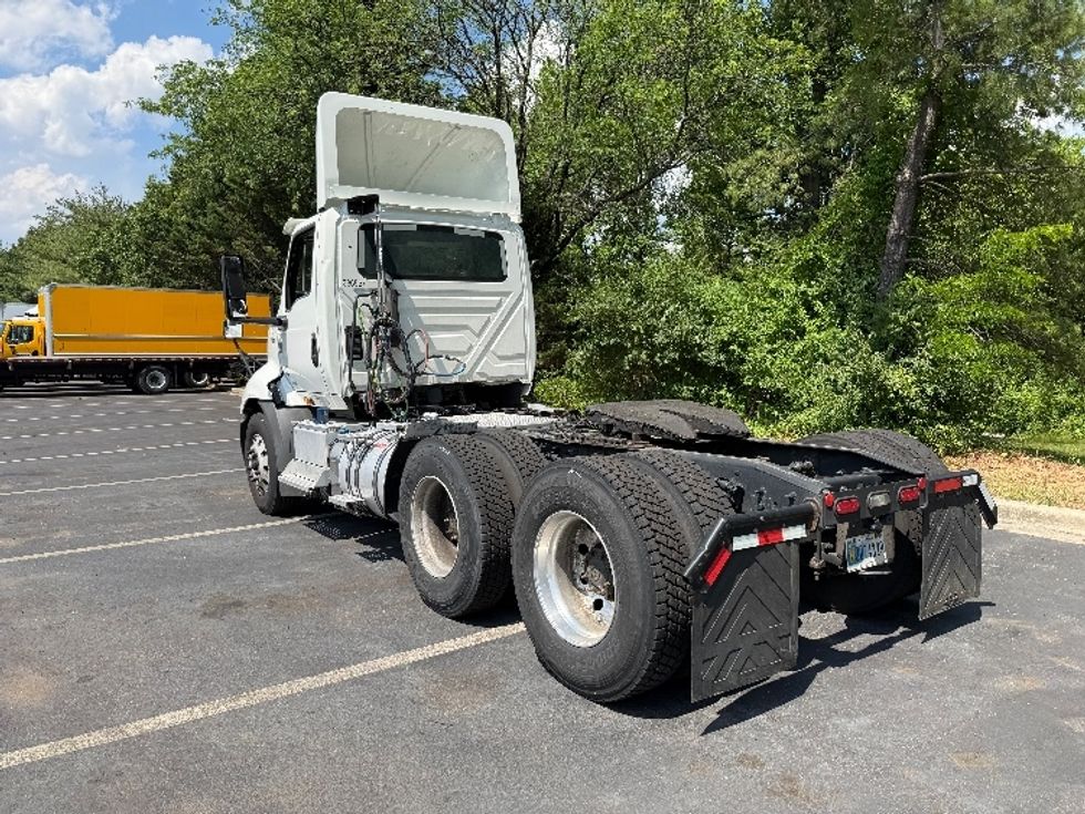 Day Cab Tractor-Heavy Duty Tractors-International-2021-RH613-Capitol Heights-MD-113,088\n\t\tmiles-$ 45,000 - Image 6