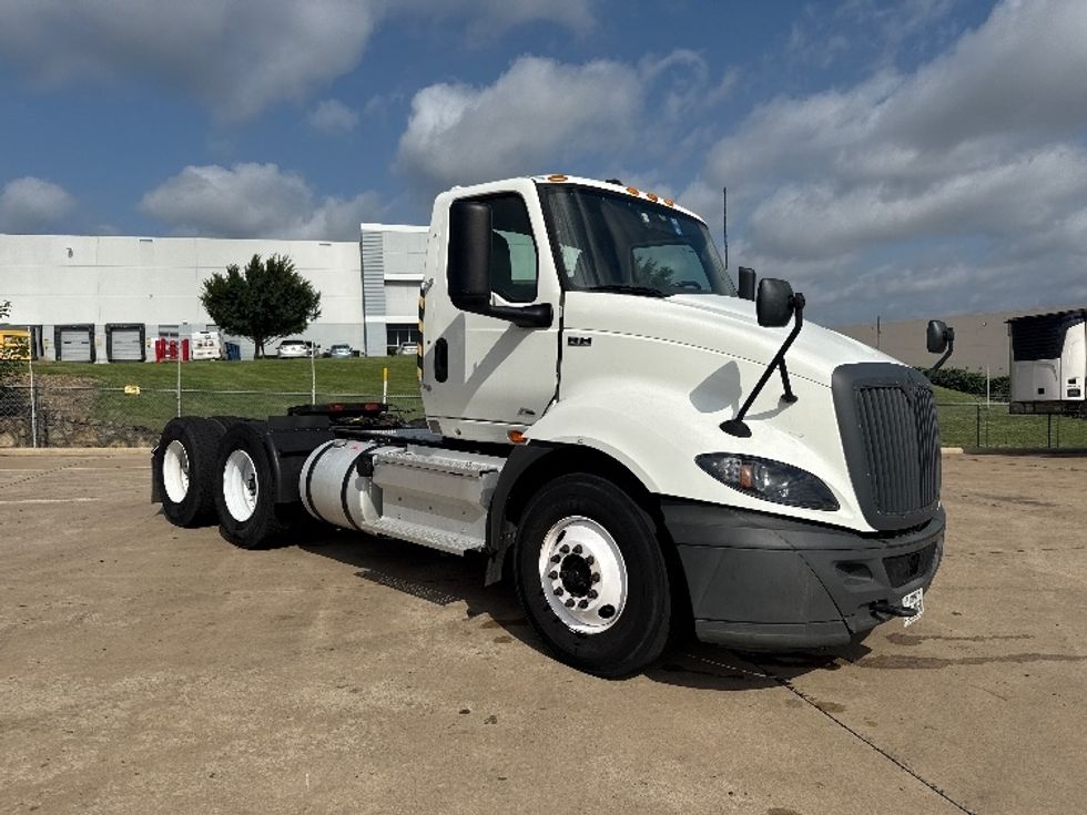 Day Cab Tractor-Heavy Duty Tractors-International-2021-RH613-Grand Prairie-TX-175,723\n\t\tmiles-$ 43,000 - Image 1
