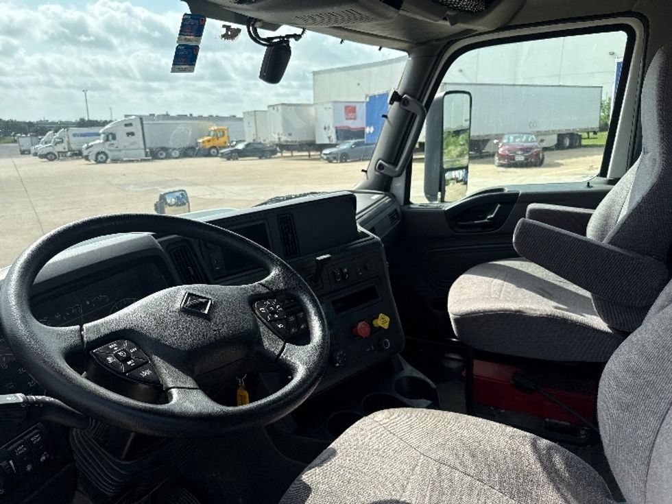 Day Cab Tractor-Heavy Duty Tractors-International-2021-RH613-Grand Prairie-TX-175,723\n\t\tmiles-$ 43,000 - Image 10