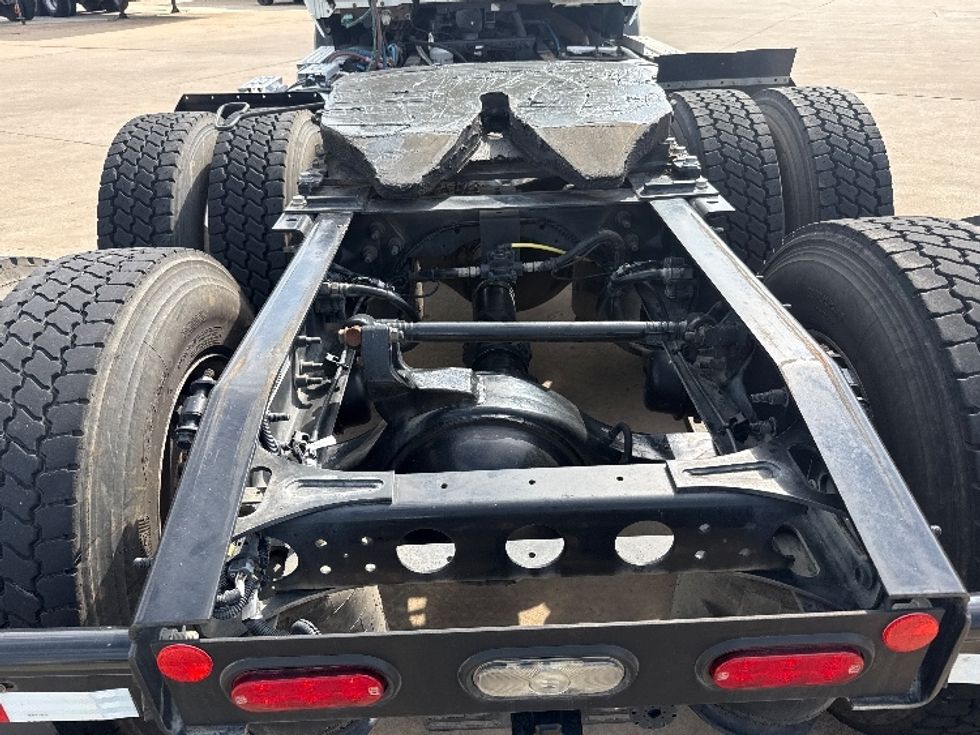 Day Cab Tractor-Heavy Duty Tractors-International-2021-RH613-Grand Prairie-TX-175,723\n\t\tmiles-$ 43,000 - Image 6