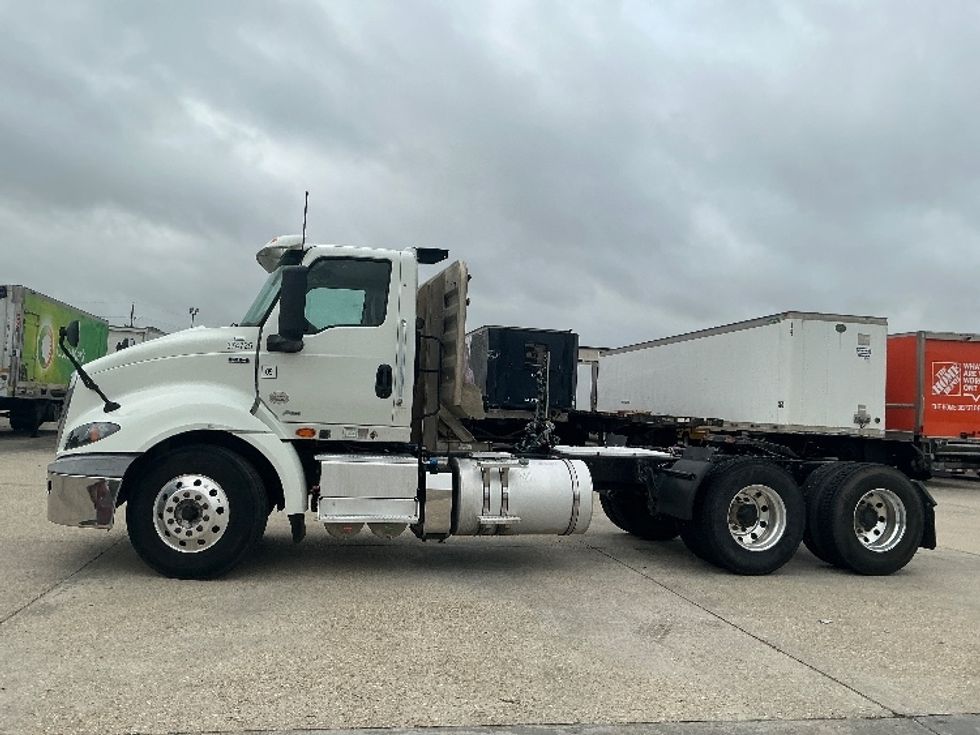 Day Cab Tractor-Heavy Duty Tractors-International-2021-RH613-Hammond-LA-184,319\n\t\tmiles-$ 38,500 - Image 4
