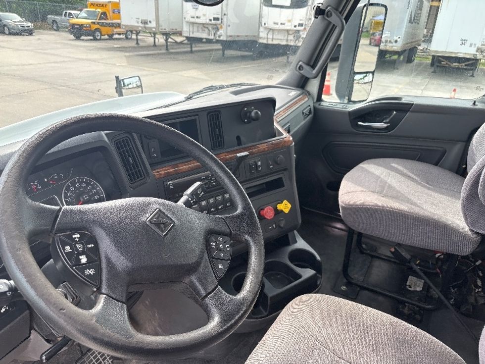 Day Cab Tractor-Heavy Duty Tractors-International-2021-RH613-Hammond-LA-203,197\n\t\tmiles-$ 42,750 - Image 10