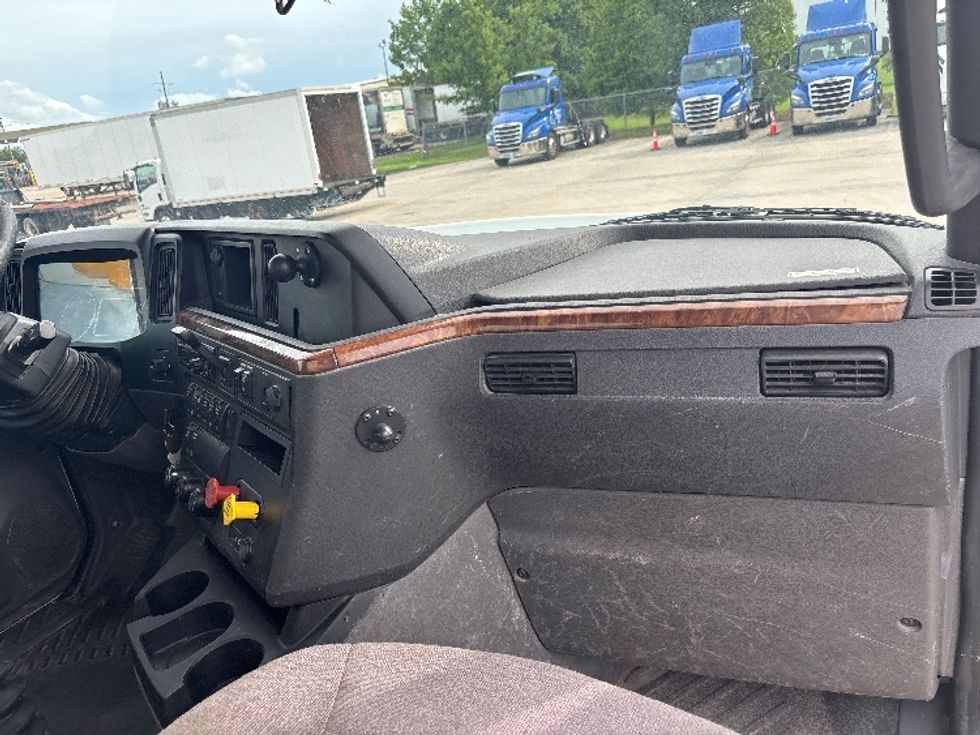 Day Cab Tractor-Heavy Duty Tractors-International-2021-RH613-Hammond-LA-203,197\n\t\tmiles-$ 42,750 - Image 13