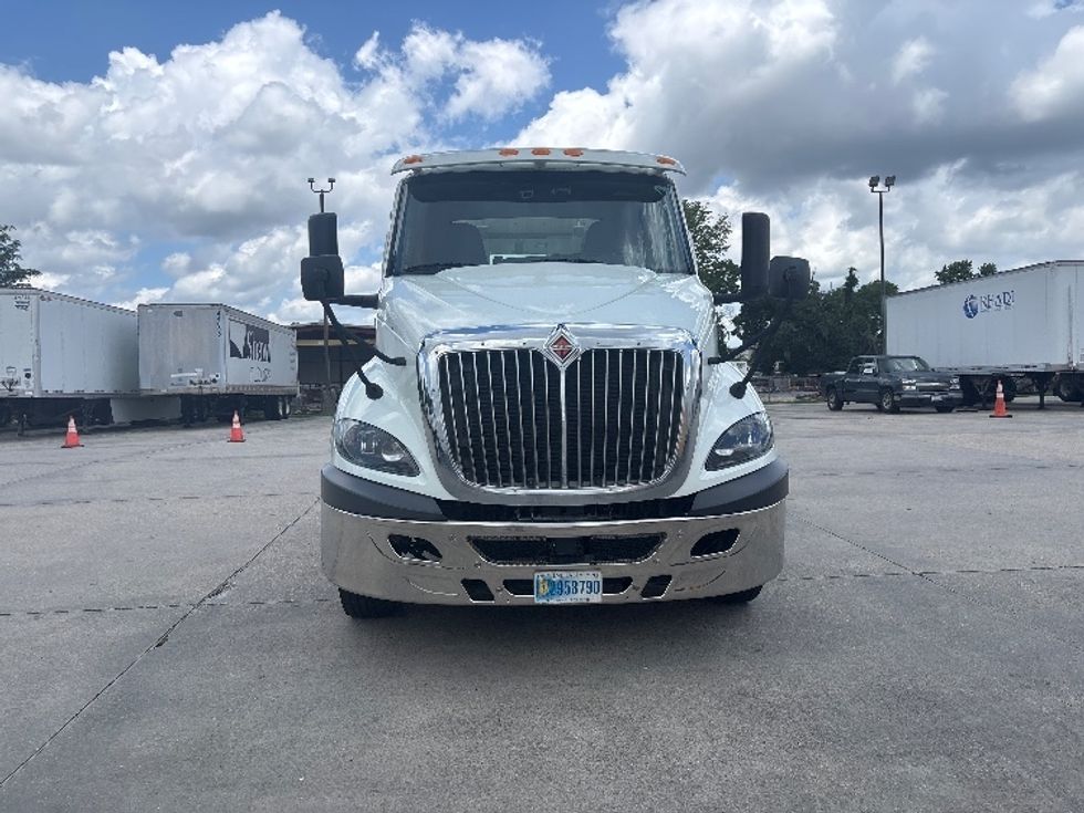 Day Cab Tractor-Heavy Duty Tractors-International-2021-RH613-Hammond-LA-207,676\n\t\tmiles-$ 42,500 - Image 2