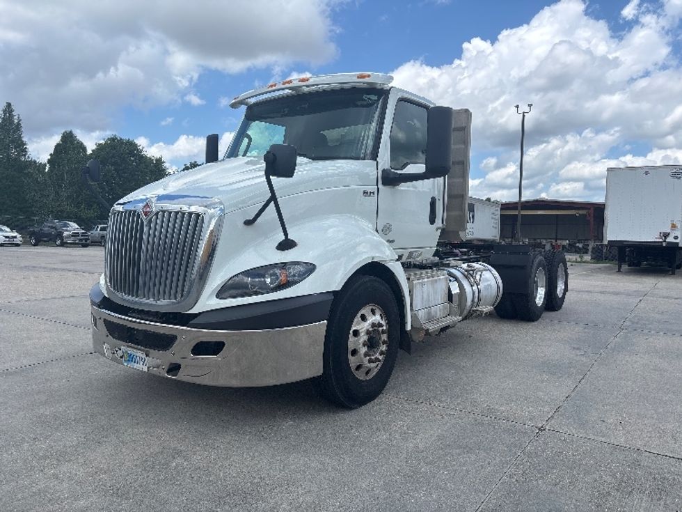 Day Cab Tractor-Heavy Duty Tractors-International-2021-RH613-Hammond-LA-207,676\n\t\tmiles-$ 42,500 - Image 3