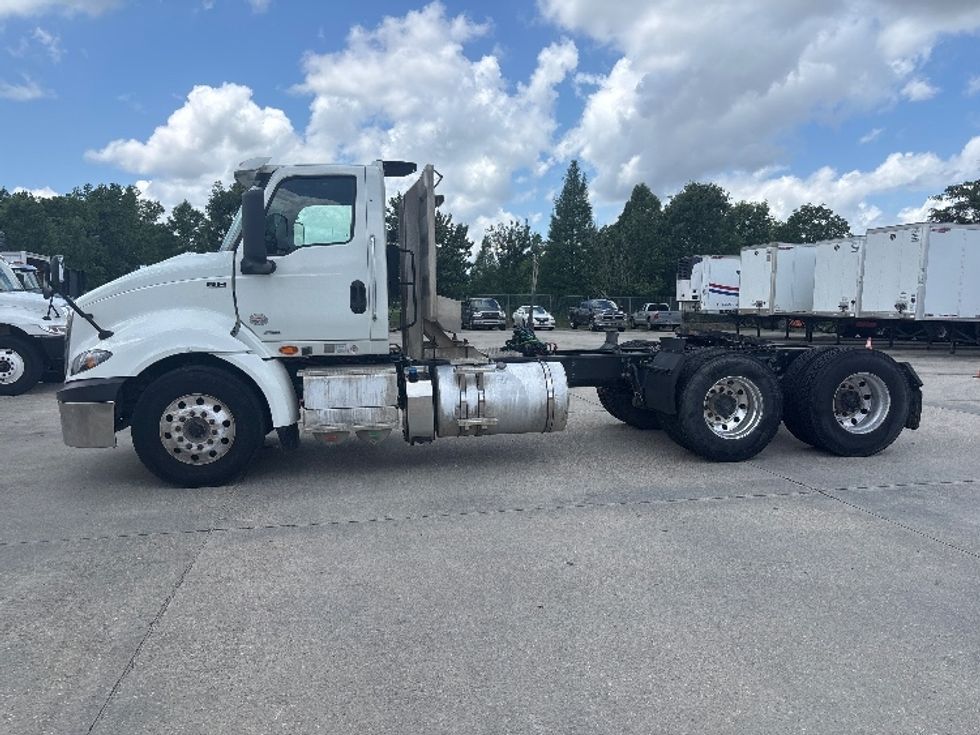 Day Cab Tractor-Heavy Duty Tractors-International-2021-RH613-Hammond-LA-207,676\n\t\tmiles-$ 42,500 - Image 4