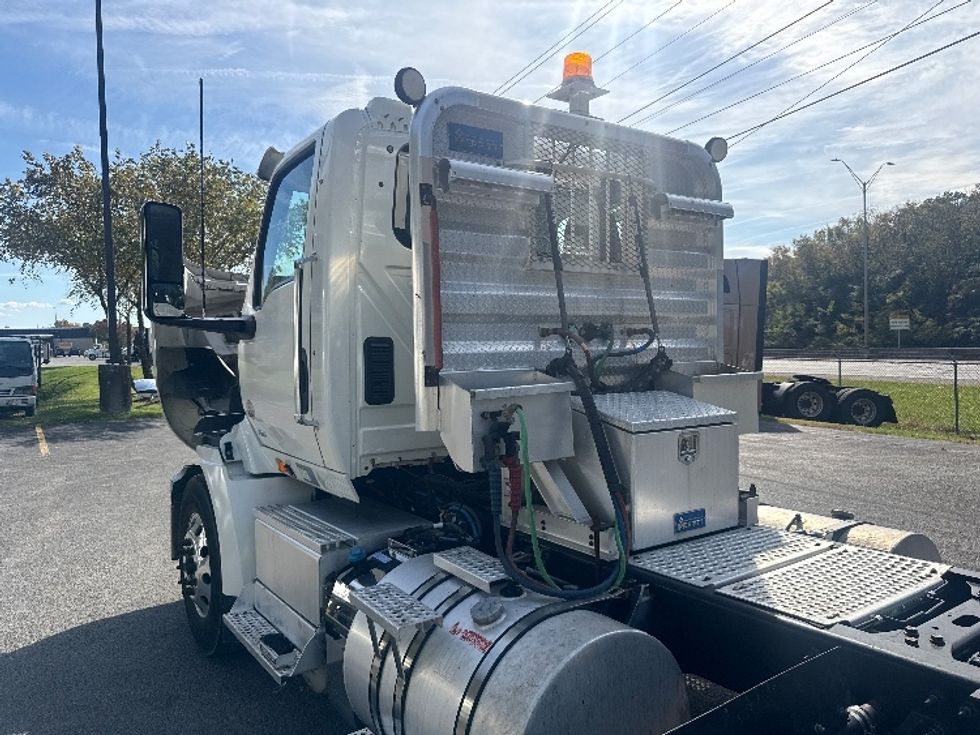 Day Cab Tractor-Heavy Duty Tractors-International-2021-RH613-Knoxville-TN-322,603\n\t\tmiles-$ 34,500 - Image 17