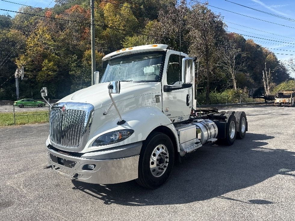 Day Cab Tractor-Heavy Duty Tractors-International-2021-RH613-Knoxville-TN-322,603\n\t\tmiles-$ 34,500 - Image 3