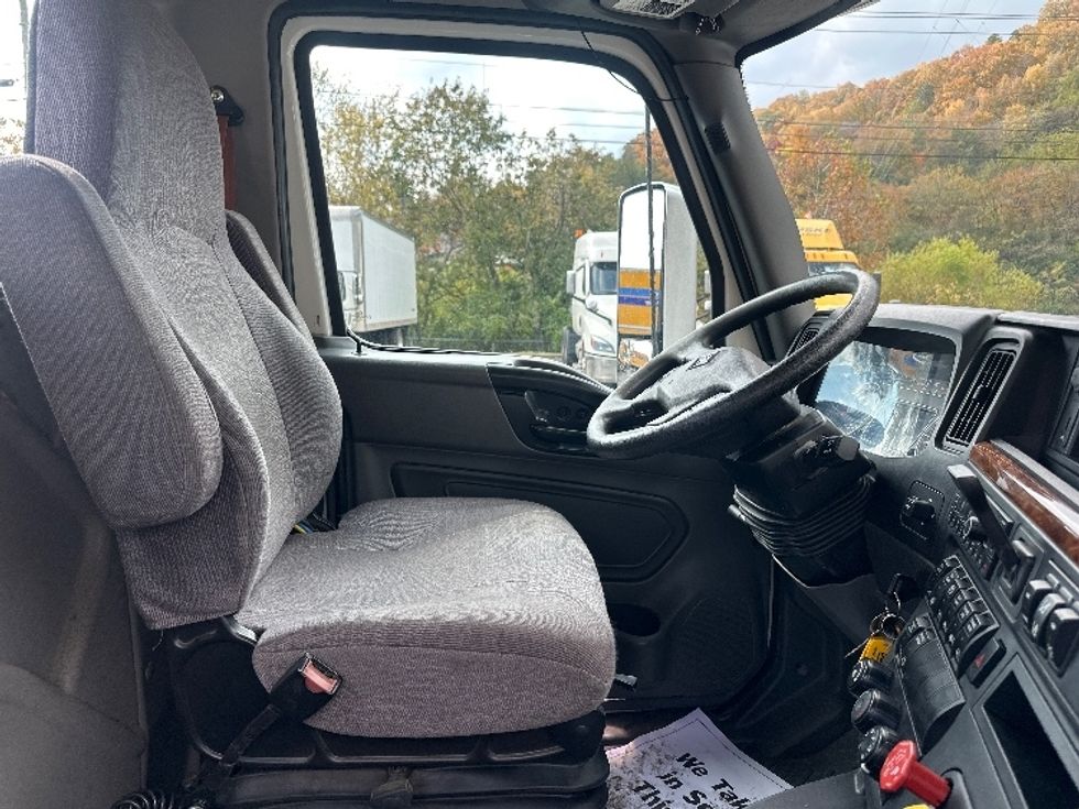 Day Cab Tractor-Heavy Duty Tractors-International-2021-RH613-Knoxville-TN-335,854\n\t\tmiles-$ 33,750 - Image 14