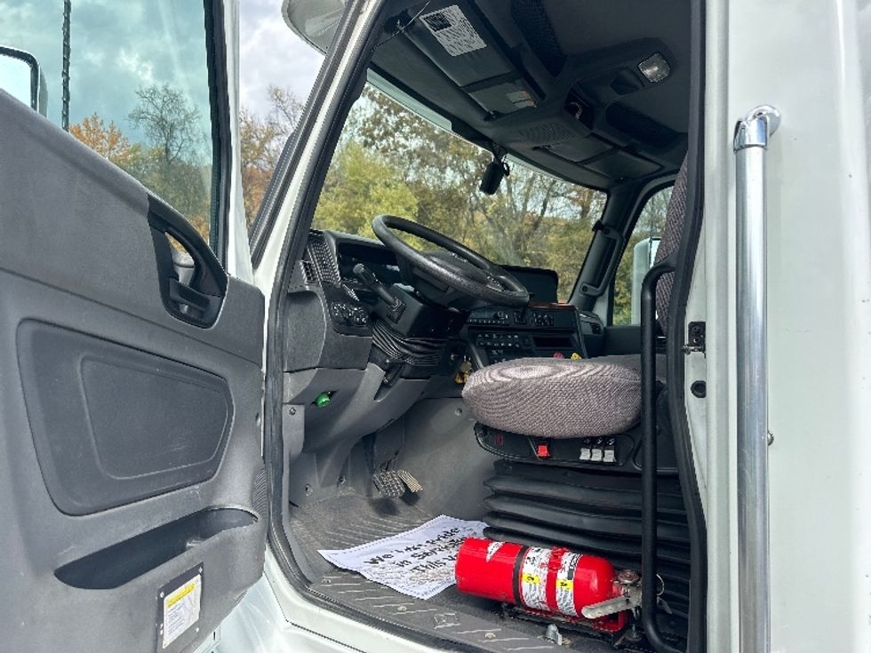 Day Cab Tractor-Heavy Duty Tractors-International-2021-RH613-Knoxville-TN-335,854\n\t\tmiles-$ 33,750 - Image 9