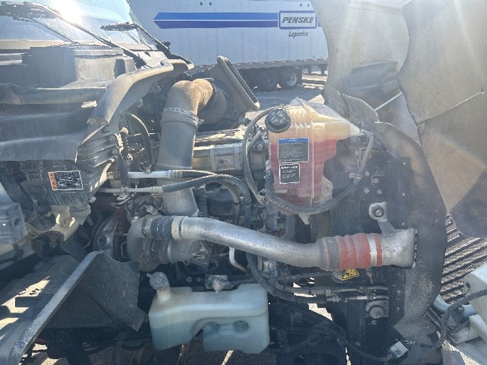 Day Cab Tractor-Heavy Duty Tractors-International-2021-RH613-Nashville (Mount Juliet)-TN-131,106\n\t\tmiles-$ 47,250 - Image 14