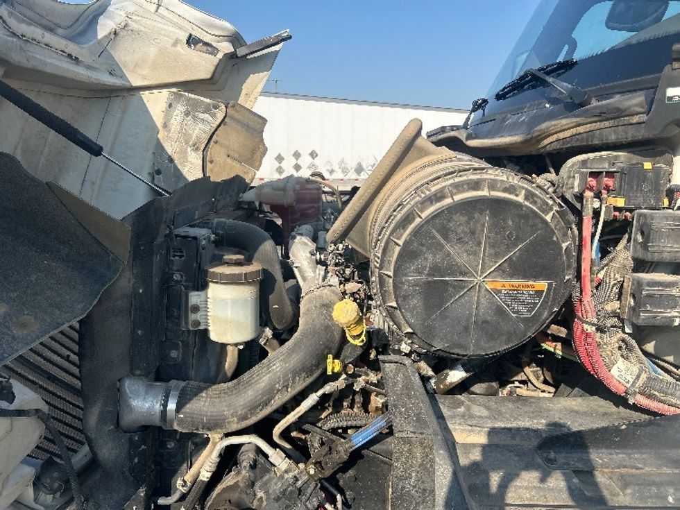 Day Cab Tractor-Heavy Duty Tractors-International-2021-RH613-Nashville (Mount Juliet)-TN-131,106\n\t\tmiles-$ 47,250 - Image 15