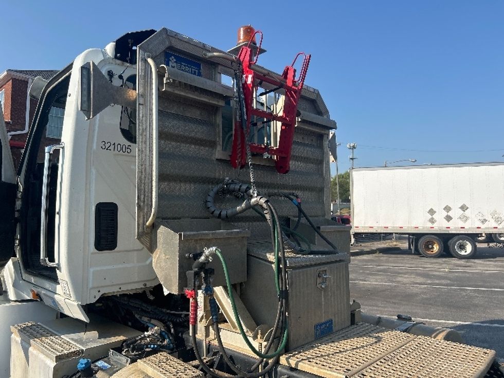 Day Cab Tractor-Heavy Duty Tractors-International-2021-RH613-Nashville (Mount Juliet)-TN-131,106\n\t\tmiles-$ 47,250 - Image 16