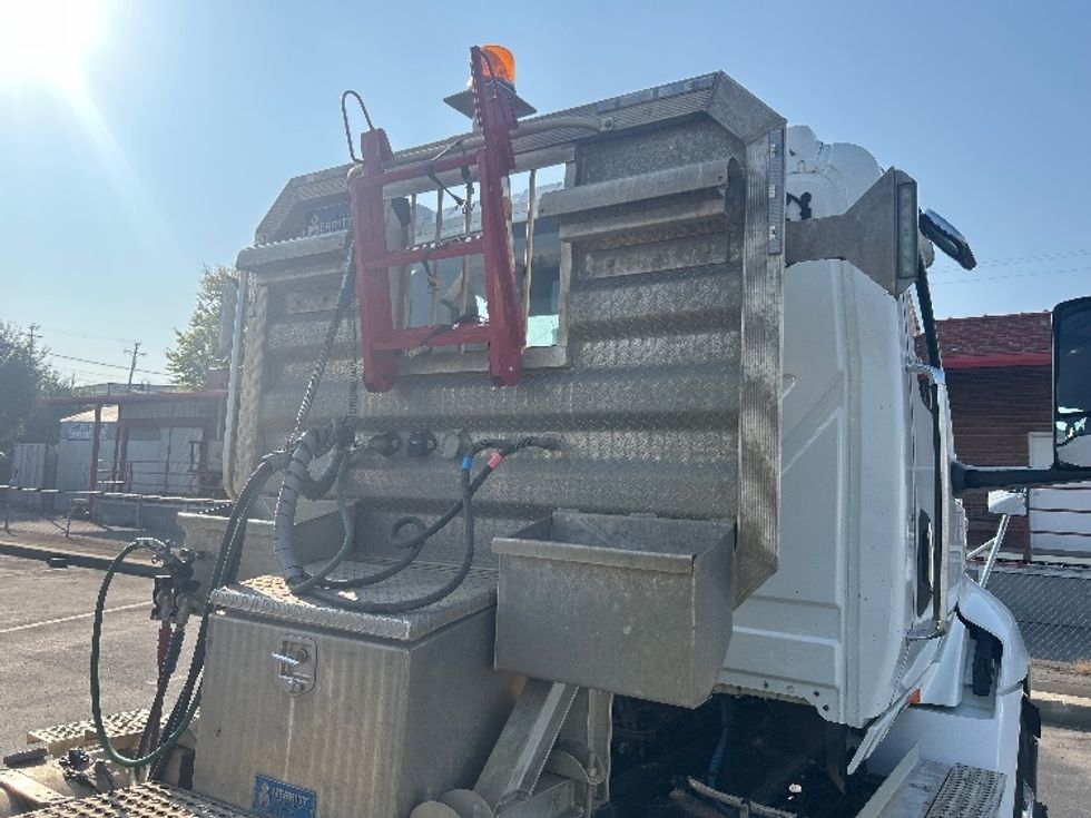 Day Cab Tractor-Heavy Duty Tractors-International-2021-RH613-Nashville (Mount Juliet)-TN-131,106\n\t\tmiles-$ 47,250 - Image 17