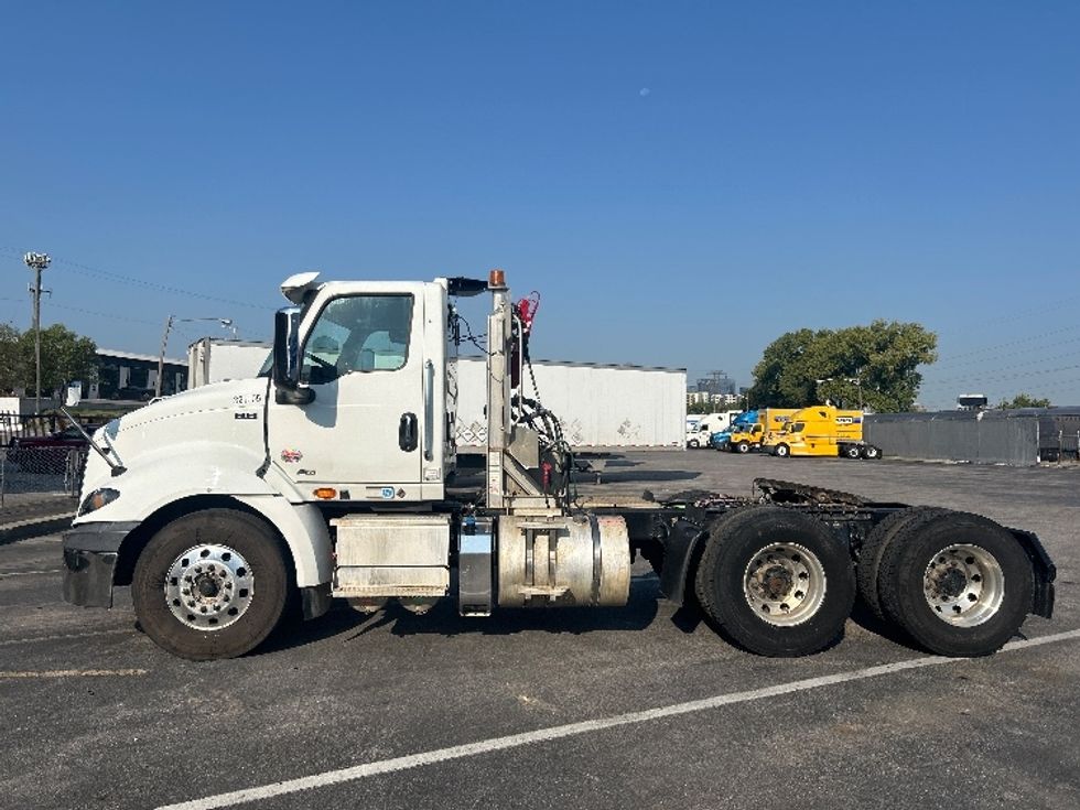 Day Cab Tractor-Heavy Duty Tractors-International-2021-RH613-Nashville (Mount Juliet)-TN-131,106\n\t\tmiles-$ 47,250 - Image 4