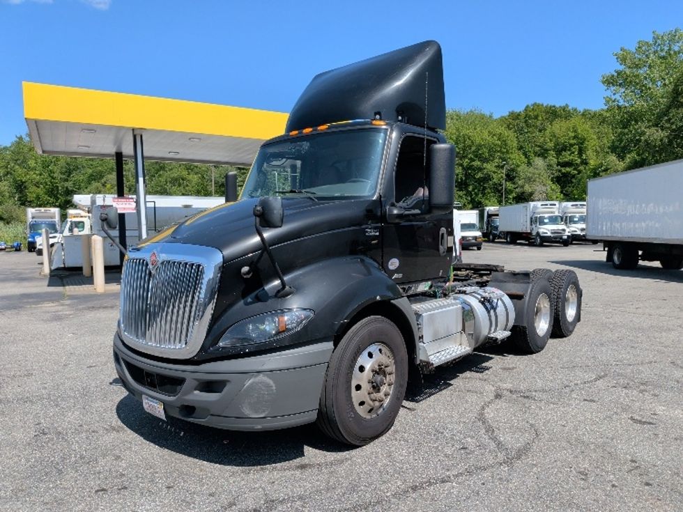 Day Cab Tractor-Heavy Duty Tractors-International-2021-RH613-New Bedford-MA-230,072\n\t\tmiles-$ 28,750 - Image 3