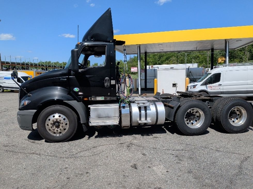 Day Cab Tractor-Heavy Duty Tractors-International-2021-RH613-New Bedford-MA-230,072\n\t\tmiles-$ 28,750 - Image 4