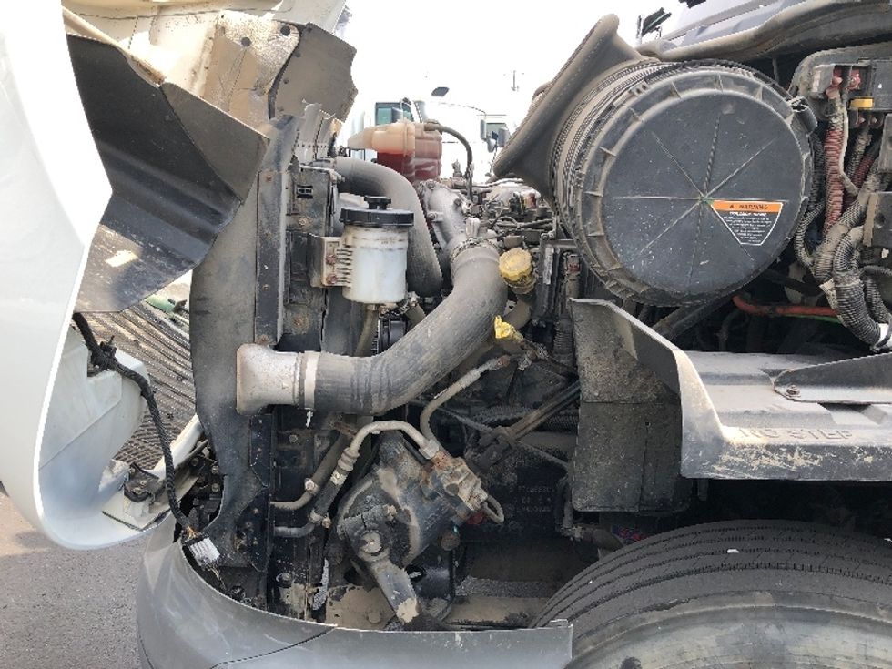 Day Cab Tractor-Heavy Duty Tractors-International-2021-RH613-Spokane Valley-WA-121,246\n\t\tmiles-$ 35,500 - Image 16