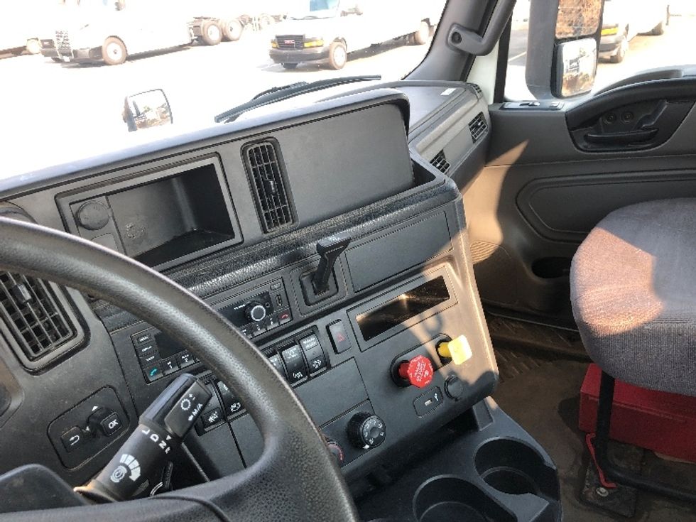 Day Cab Tractor-Heavy Duty Tractors-International-2021-RH613-Spokane Valley-WA-35,512\n\t\tmiles-$ 40,250 - Image 10