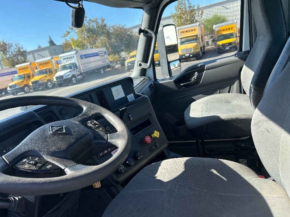 Day Cab Tractor-Heavy Duty Tractors-International-2022-LT625-Ceres-CA-205,982\n\t\tmiles-$ 34,250 - Image 10