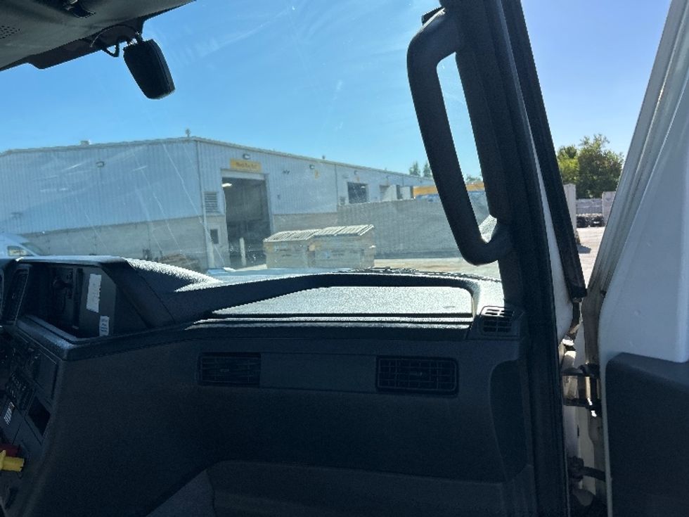 Day Cab Tractor-Heavy Duty Tractors-International-2022-LT625-Ceres-CA-205,982\n\t\tmiles-$ 34,250 - Image 13