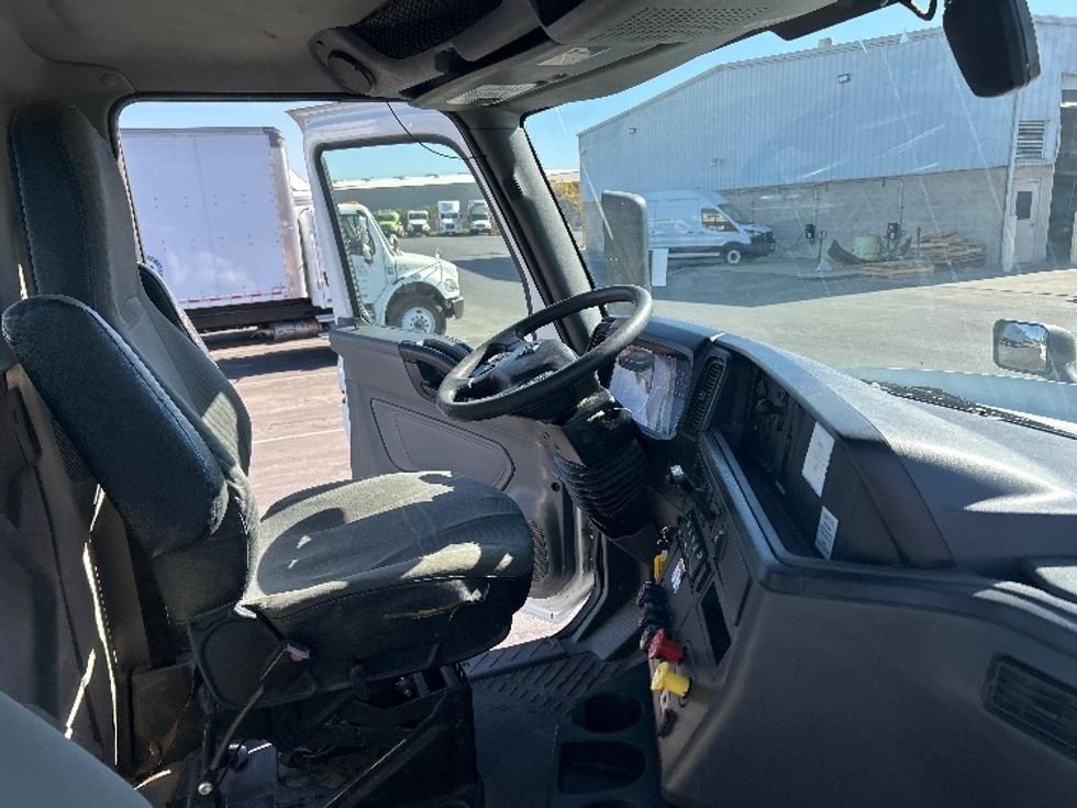 Day Cab Tractor-Heavy Duty Tractors-International-2022-LT625-Ceres-CA-205,982\n\t\tmiles-$ 34,250 - Image 14