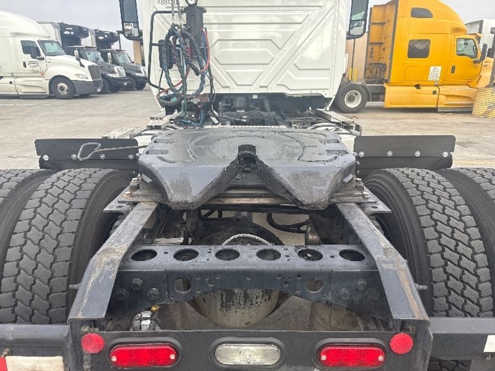 Day Cab Tractor-Heavy Duty Tractors-International-2022-LT625-Fresno-CA-264,237\n\t\tmiles-$ 33,250 - Image 6