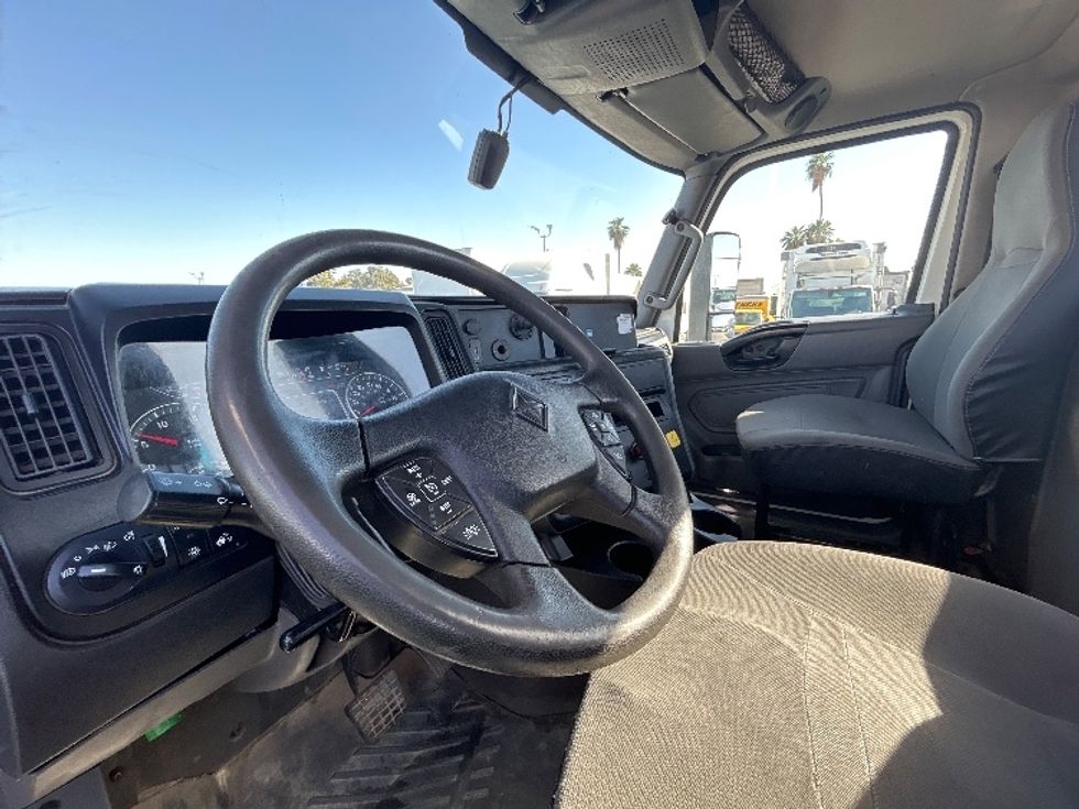 Day Cab Tractor-Heavy Duty Tractors-International-2022-LT625-Fresno-CA-283,838\n\t\tmiles-$ 30,500 - Image 10